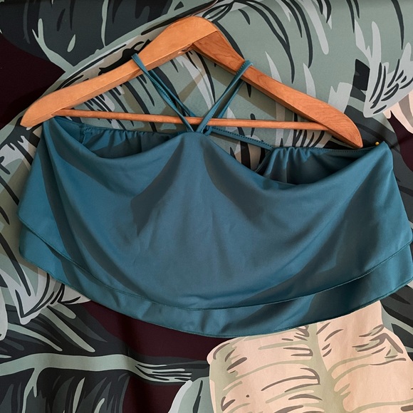 2pc resort wear - Picture 4 of 5